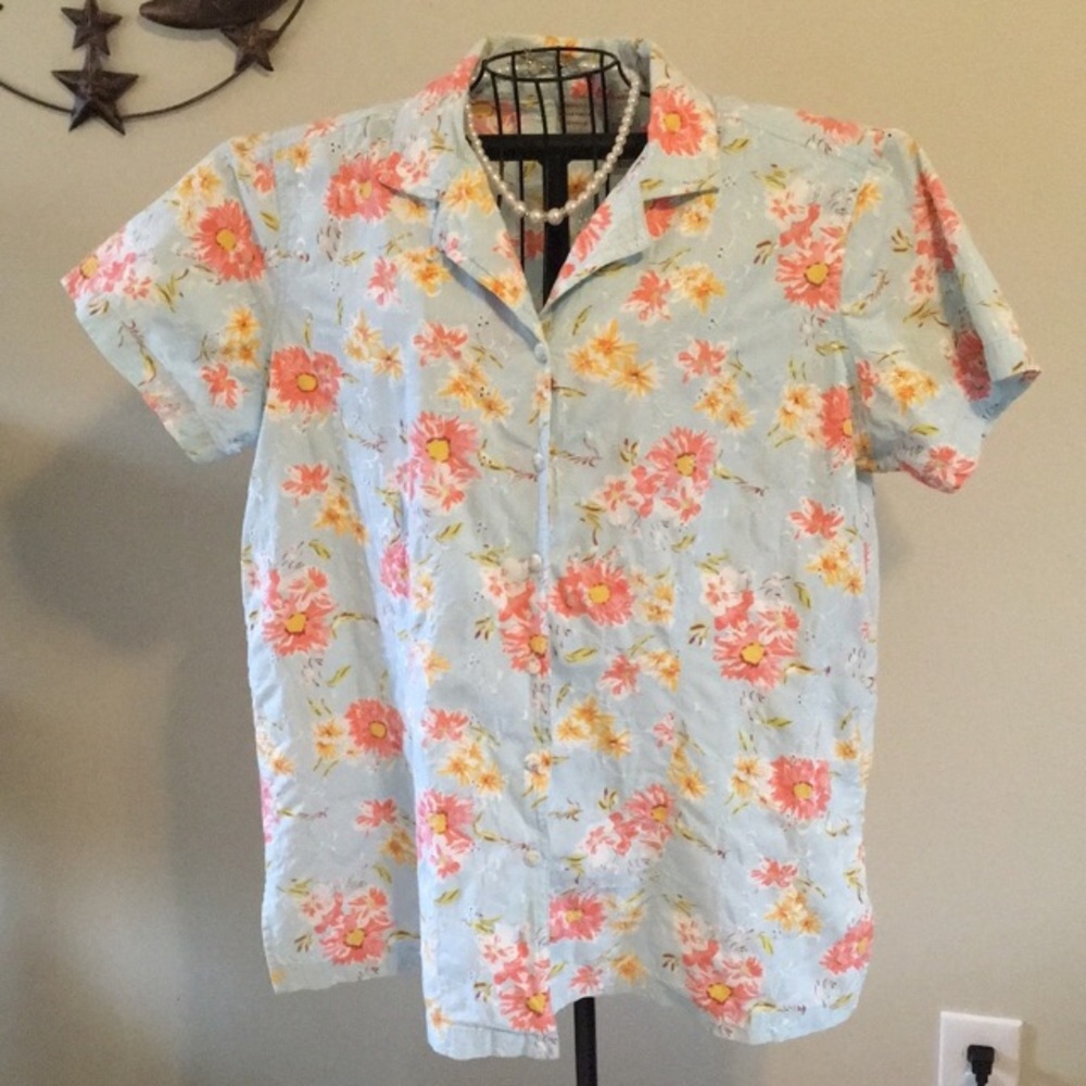 ✂️ FALLS CREEK Baby blue floral top with embroidered eyelets 20